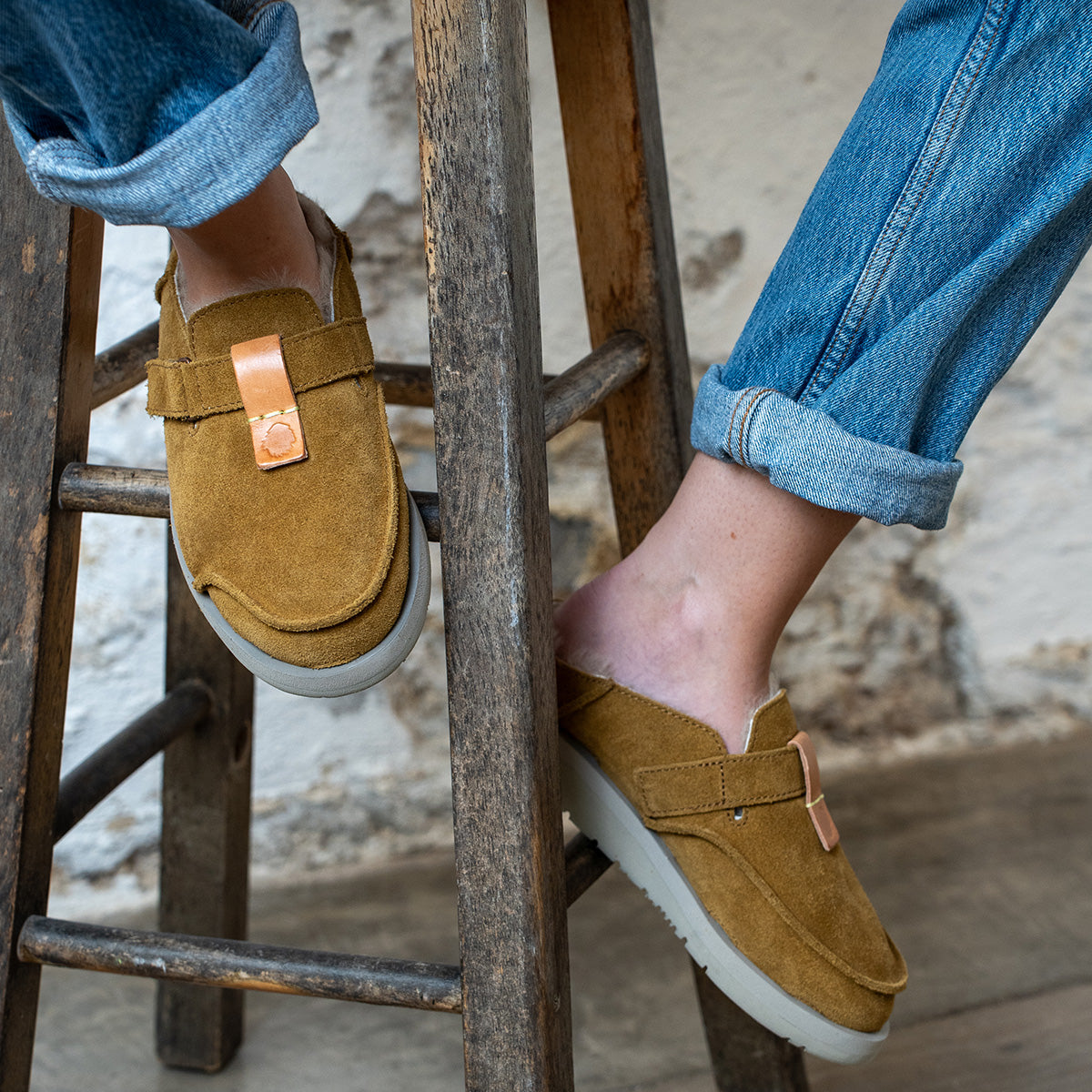 Uwabaki Clog Suede | Mid Brown
